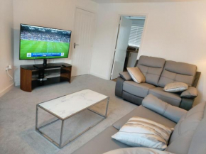 Modern Entire 3-Bedroom House in Rugby